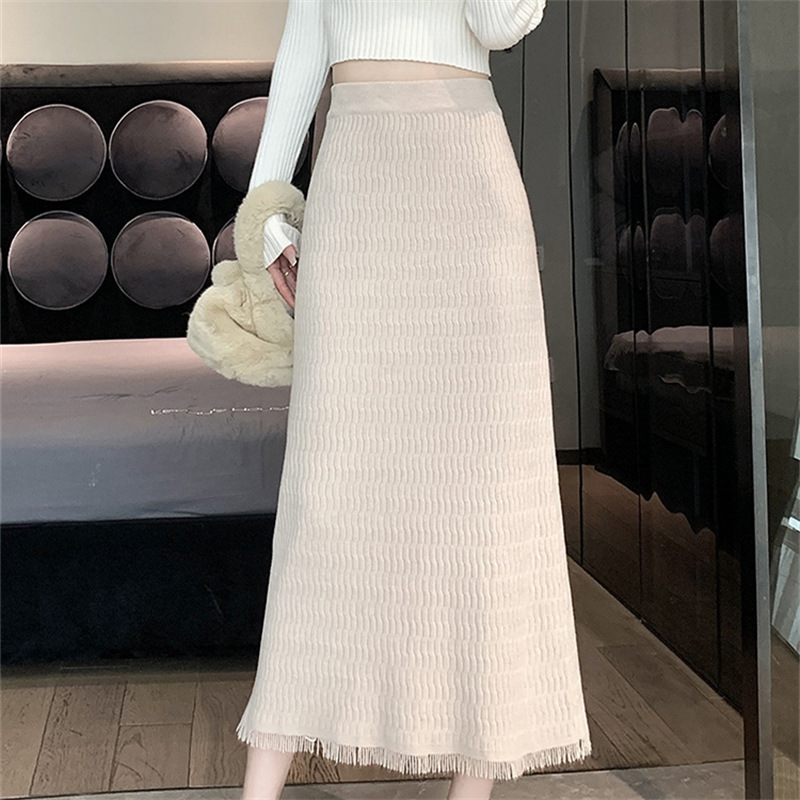 Long solid color knitted autumn long skirt