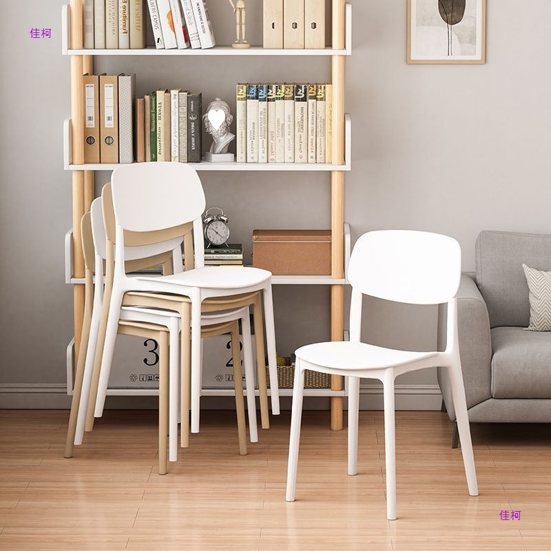 Sillas de plástico para el hogar, sillas de respaldo para restaurantes nórdicos, mesas de comedor, sillas de comedor comerciales, taburetes modernos y simples, sin adultos.
