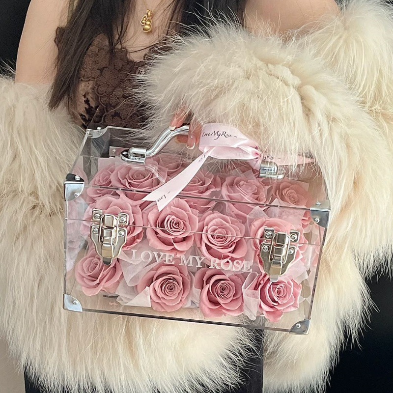 七夕情人节告白午后花园手提花盒永生花求婚表白送女朋友闺蜜T