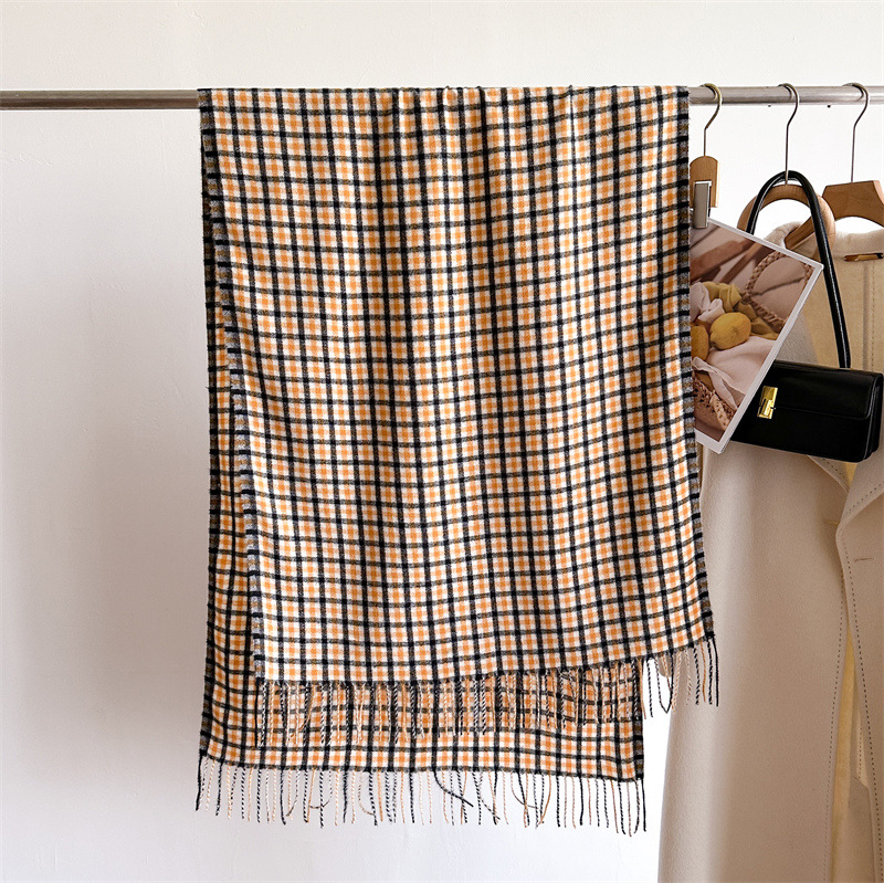 ¡Novedades De Estilo Británico! Pañuelo De Cachemira, Bufanda De Estilo Cálido A Cuadros Unisex, Bufanda De Borla A Juego Para Otoño E Invierno display picture 2