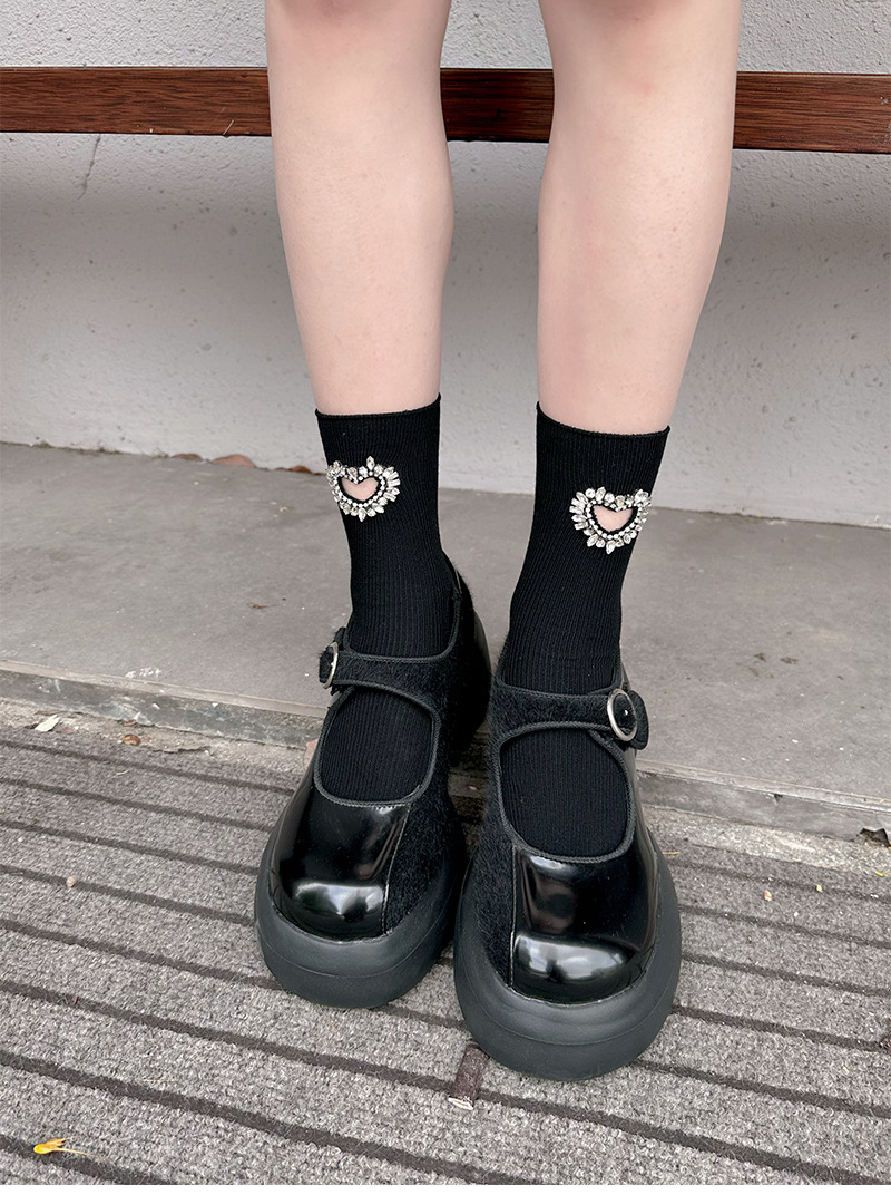 Mujeres Elegante Forma De Corazón Color Sólido Algodón Calcetines De Tripulación Un Par display picture 17