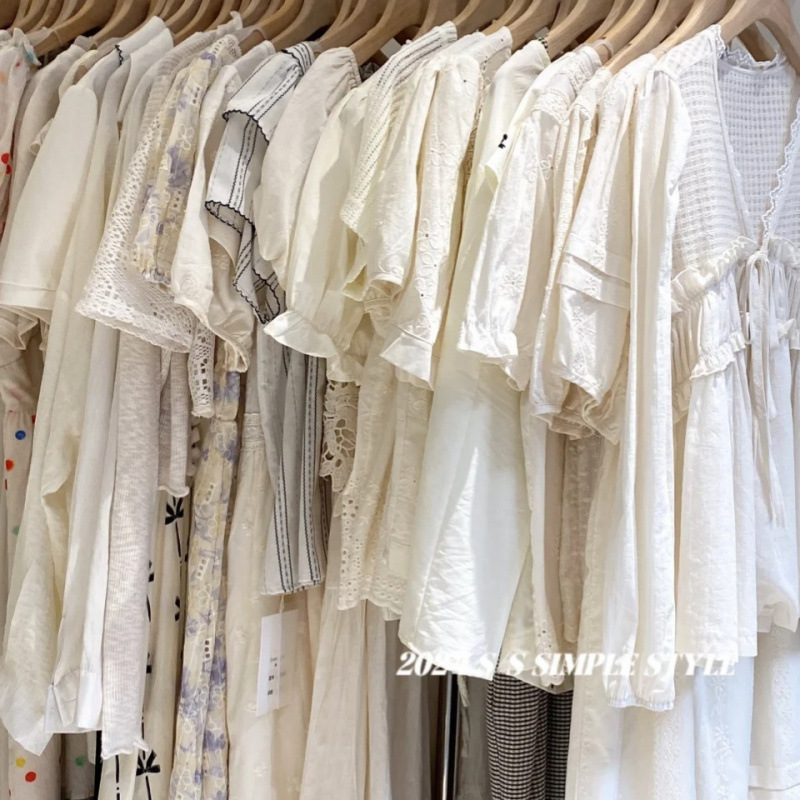 乐町夏季新款法式茶歇白色V领荷叶边连衣裙女设计感裙子品牌女装