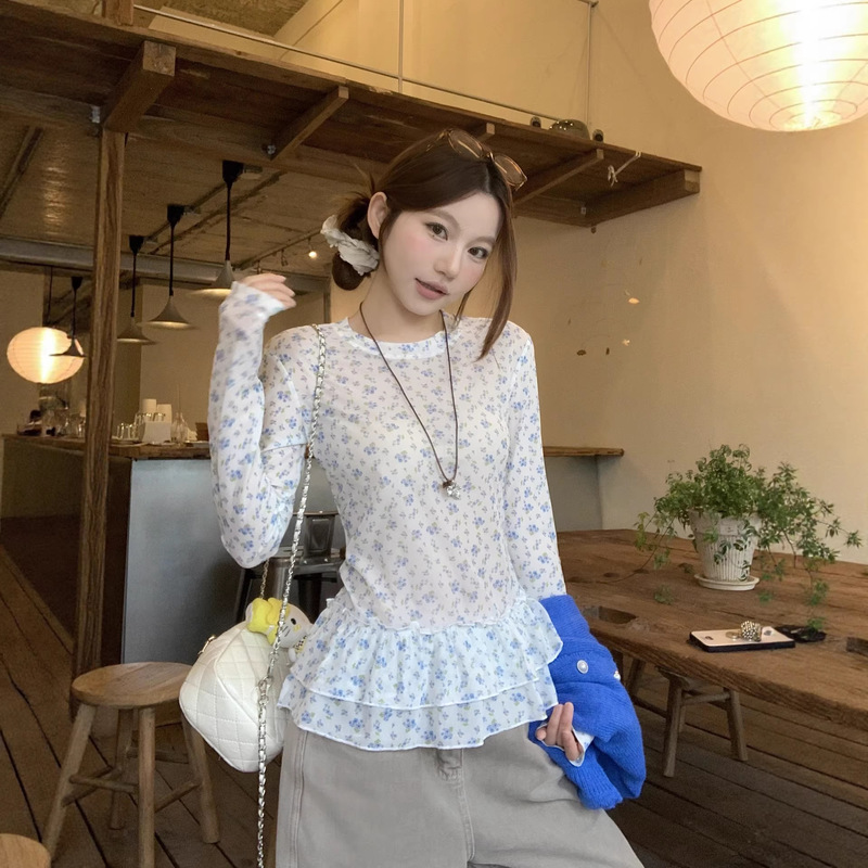 Ruffled Blue Floral Round Neck Long-Sleeved T-Shirt for Women, Spring Slim-Fit Korean Chic Gentle Slimming Base Top