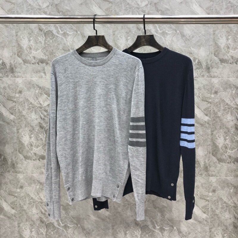 TB's new autumn and winter four-stripe two-button wool crew neck pullover sweater in college fairy style, unisex