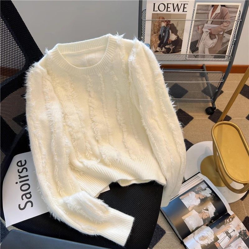 This year's popular and beautiful new 2025 high-end design niche tassel rough white sweater for women's autumn and winter
