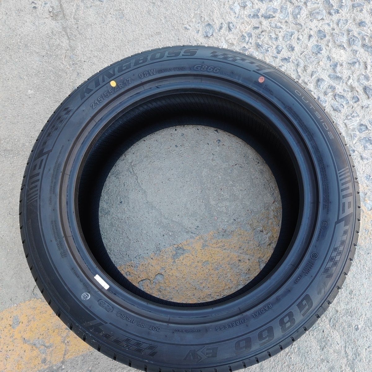 Keda Tires 215/55R17 98W Ev Byd Qin/Song Passat Camry 215/55Zr17
