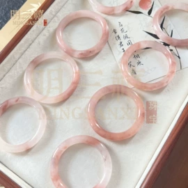玉器工艺品;吊坠;手镯