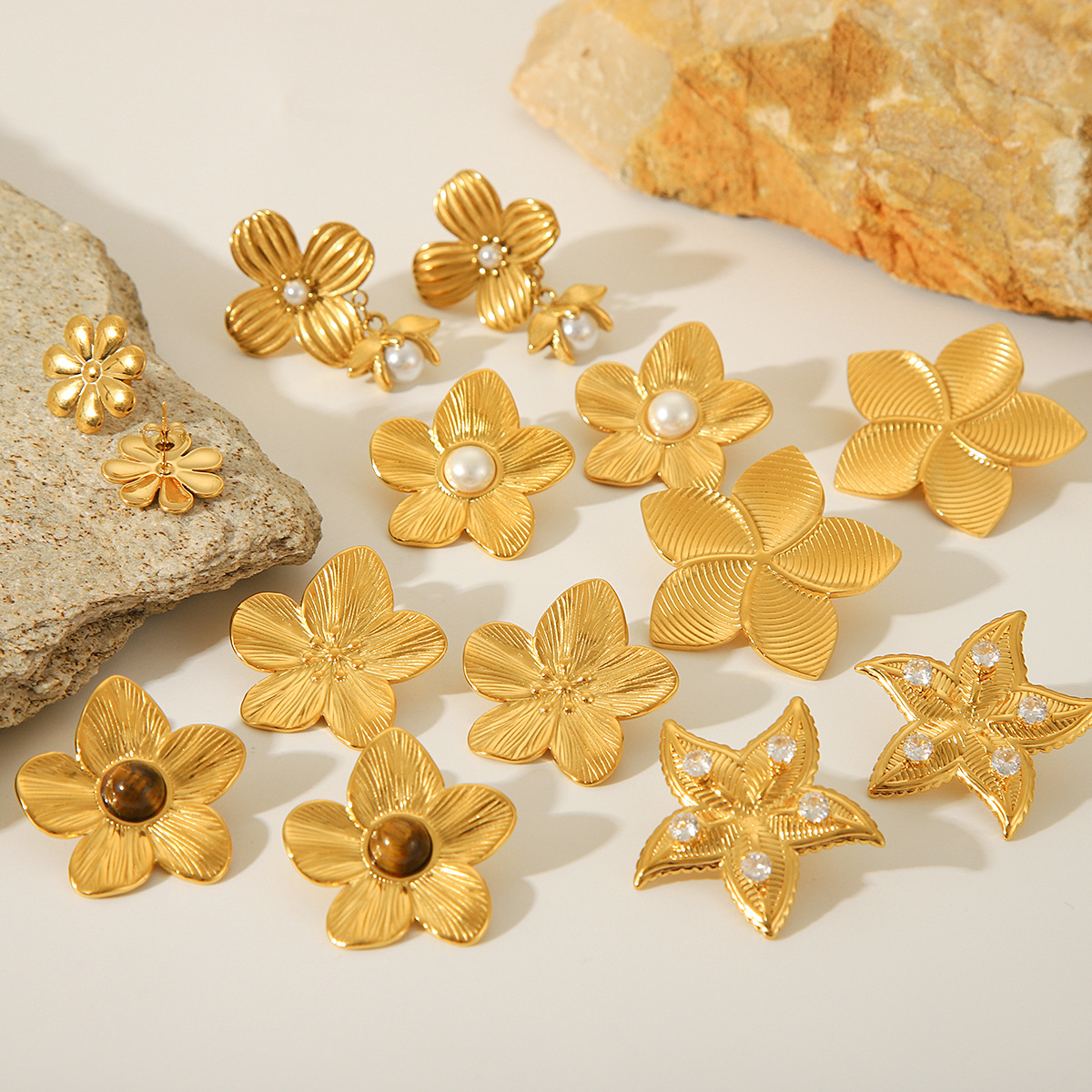 11g Weight PVD Coated Gold Plating Process 316 Stainless Steel Ear Needle Material PVD Coated 18K Gold Real Gold Plated Flower 304 Stainless Steel Vintage Style Waterproof Non Tarnish Drop Earrings Ear Studs