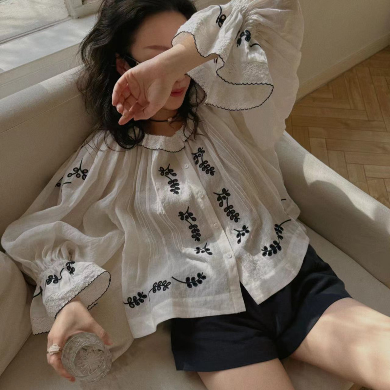 2026 Spring New Style Super Beautiful White French Lace Long-Sleeved Sun Protection Shirt Jacket for Women in Summer 2026 Spring New Style Super Beautiful White French Lace Long-Sleeved Sun Protection Shirt Jacket for Women in Summer