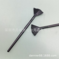 全黑色纤维毛扇形面膜刷便携高光刷提亮刷木柄高光修容匀粉易上妆