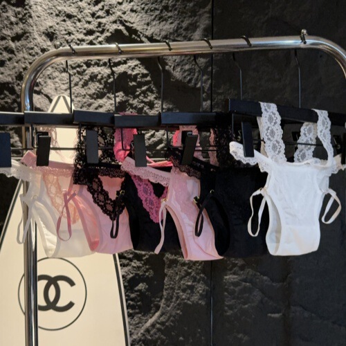 Hot Girl Thin-Strap Low-Waist Ice Silk Panties Women's Peach Butt Sexy T-Pants Lace Briefs Hot Girl Thin-Strap Low-Waist Ice Silk Panties Women's Peach Butt Sexy T-Pants Lace Briefs