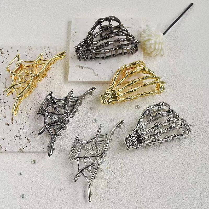 38g Weight Hair Claws Hair Accessories Type 1 Piece Quantity Halloween Streetwear Women's Spider Web Metal Hair Claws
