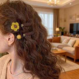 温柔花朵毛球蝴蝶结儿发夹女2025秋冬发卡高级感碎发刘海夹侧边夹