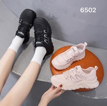 ��Ƥ����ϵ�Ь�ļ��W��͸��ŮЬ2025�����p�����e�\��Ь���e�ٴ�