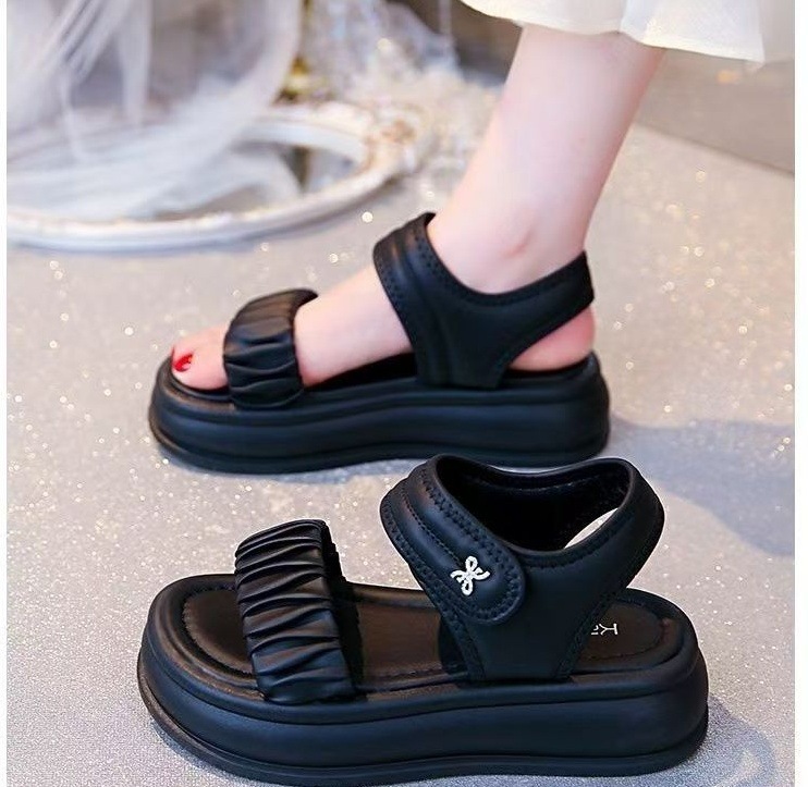 Red popularidad explosiva sandalias de hadas para mujeres 2026 nuevo verano versátil fondo grueso con falda sandálias casuales de playa