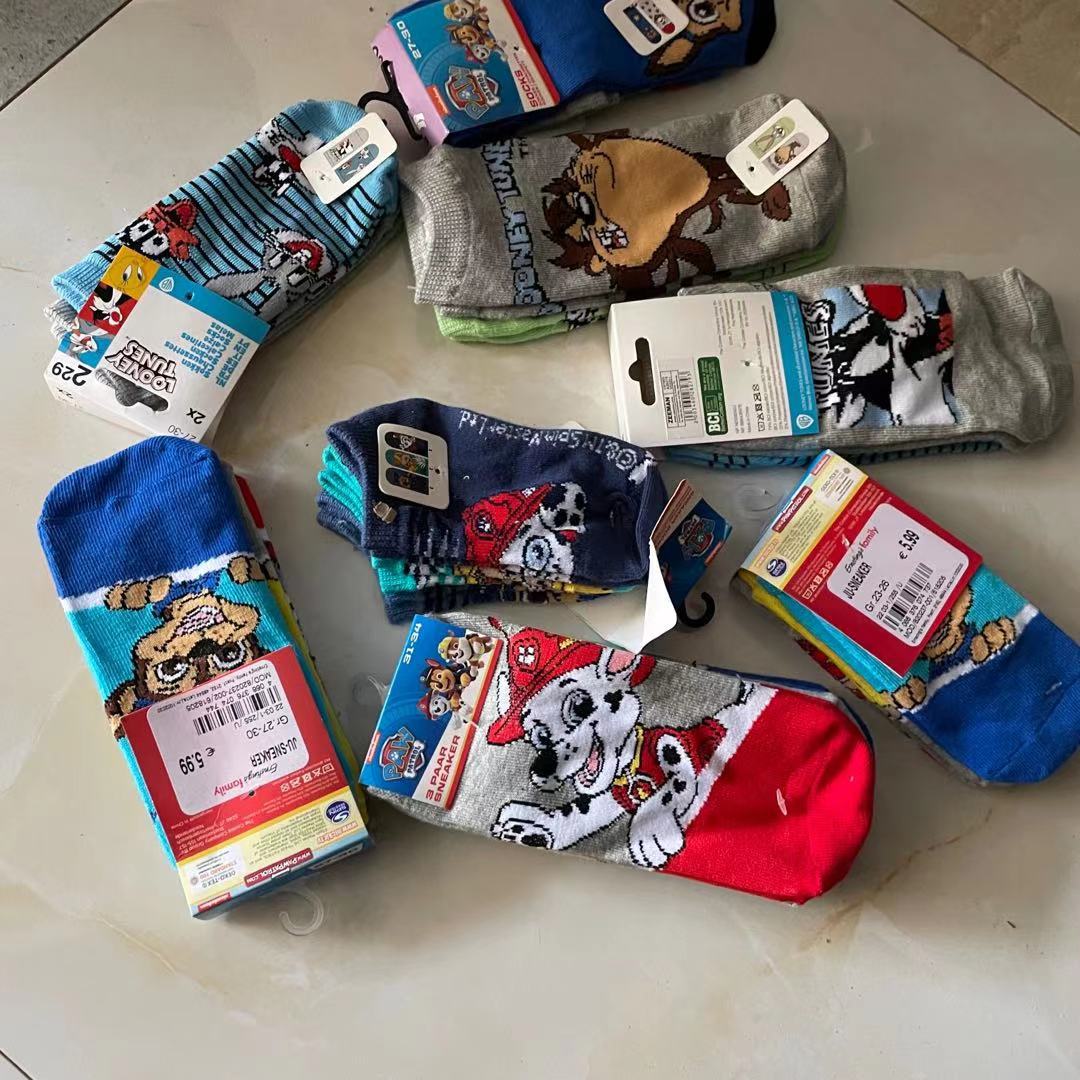 Cartoon straight socks in stock for 1-9...