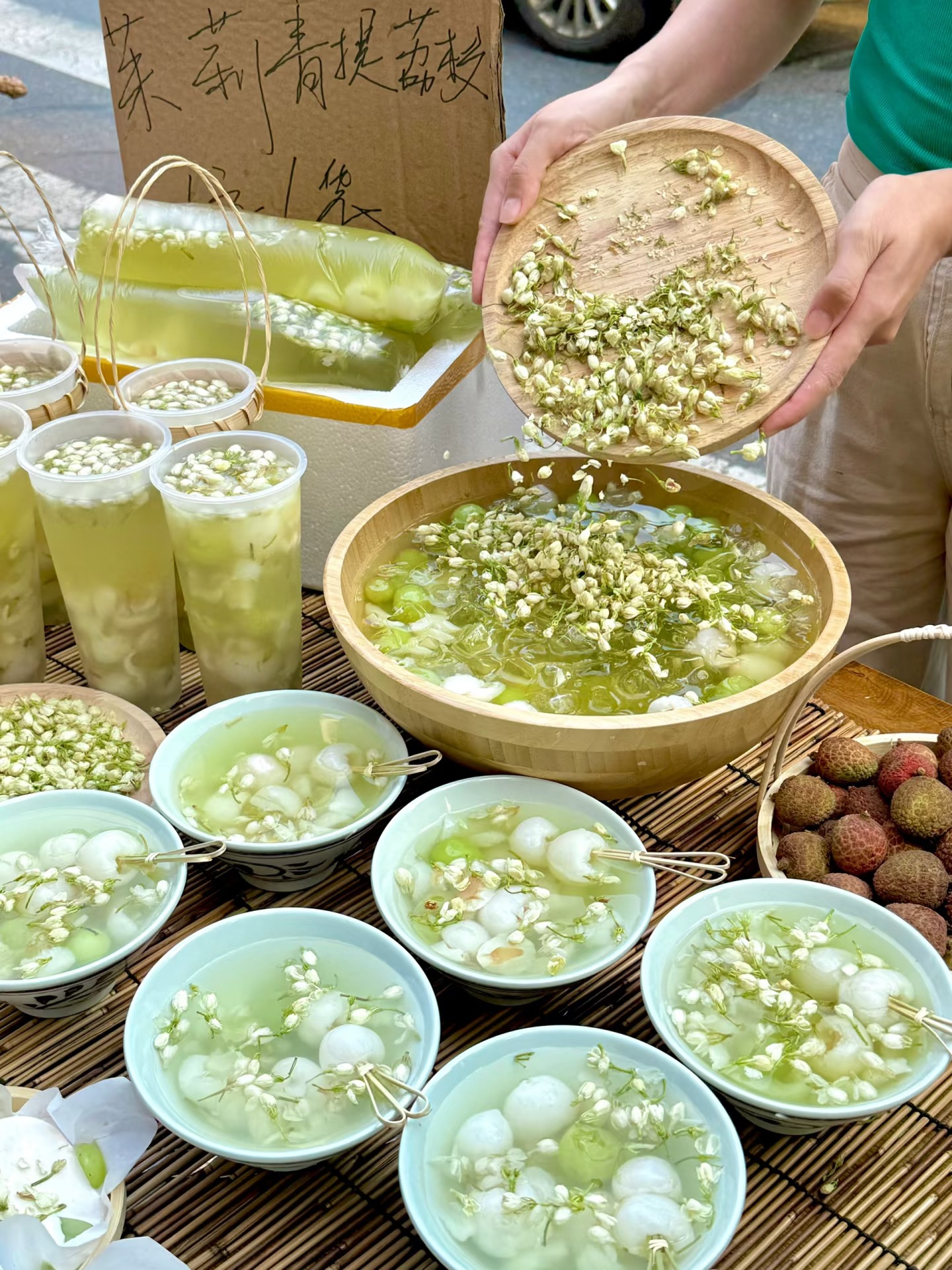Green Grape Jasmine Drink 150ml Box of 10 Sticks Ready to Brew Fruit Tea Beverage specifications