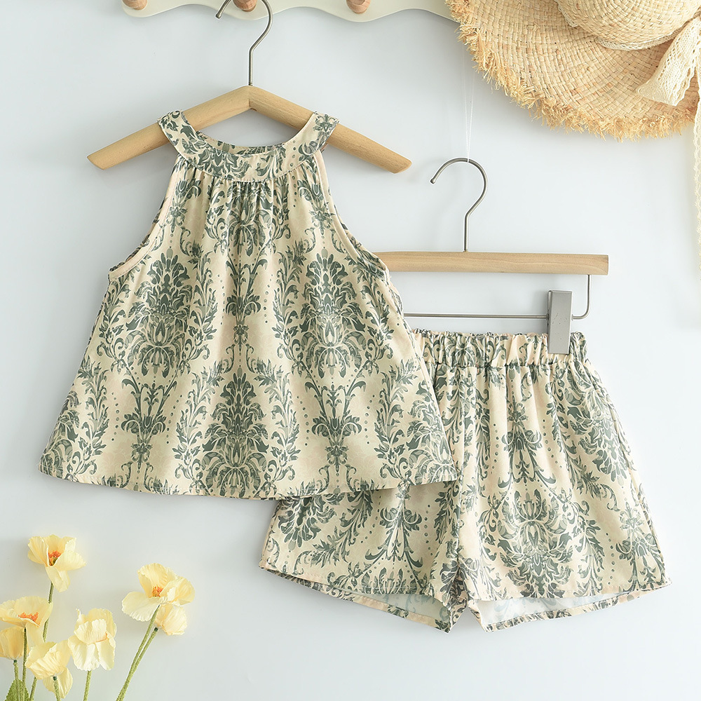 Cross-border children's clothing set, new little girl retro print tank top + shorts two-piece set, ethnic vacation style