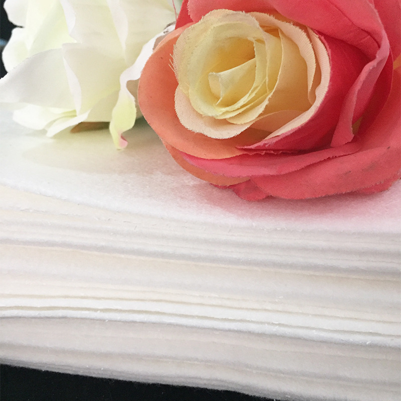Flower water-retaining cotton sheets thickened water-absorbing and moisturizing large rolls flower shop supplies packaging materials bouquets of water-retaining cotton paper wholesale
