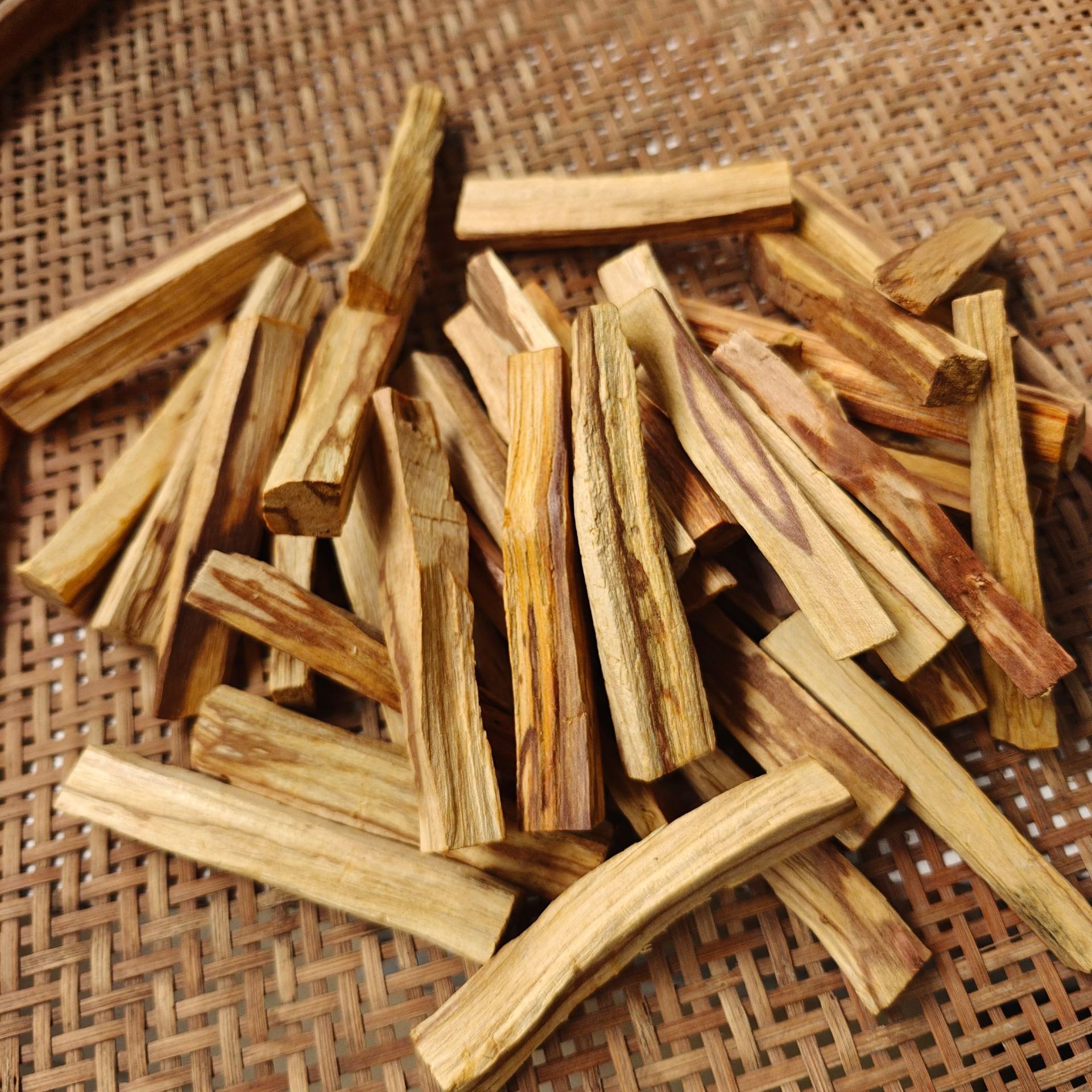 跨境秘鲁圣木条高油老料净化空气烟熏有火熏香净化palo santo sti