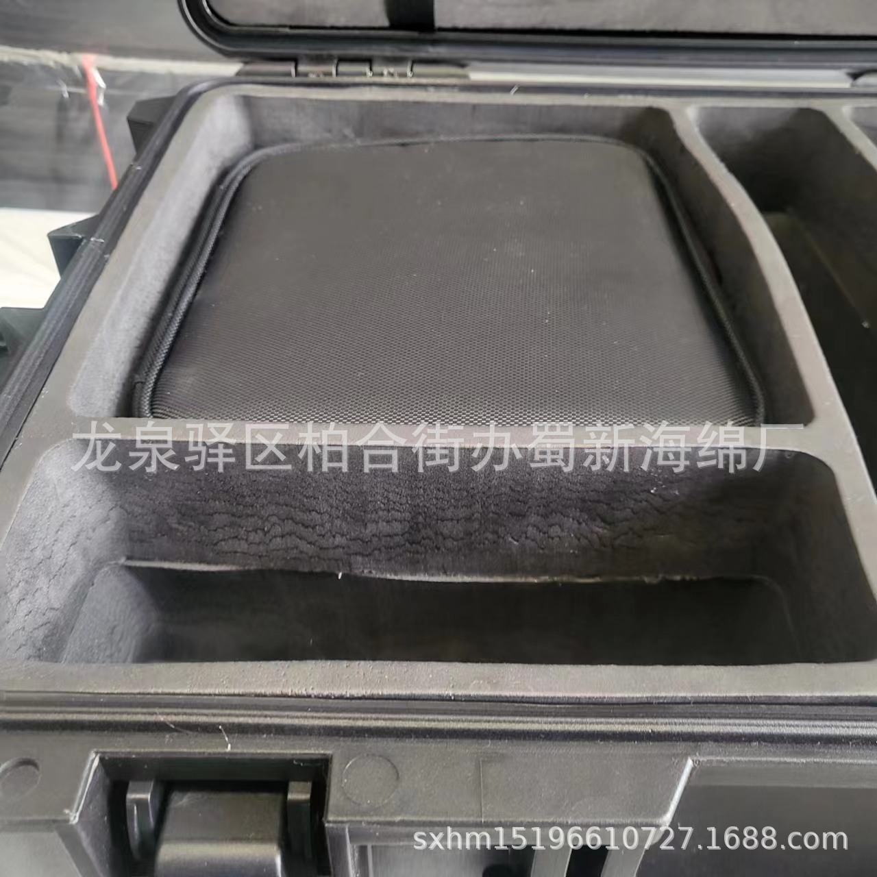 厂家供应45度EVA硬泡沫成型/铝箱工具箱静电EVA一体成型包装