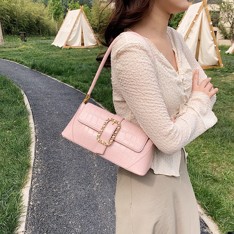 Bolsos populares para mujer, novedad de verano 2023, producto a la moda, bolso de hombro sencillo, bolso de mano rojo de red, bolso para axila en relieve del mismo estilo_voghion.com