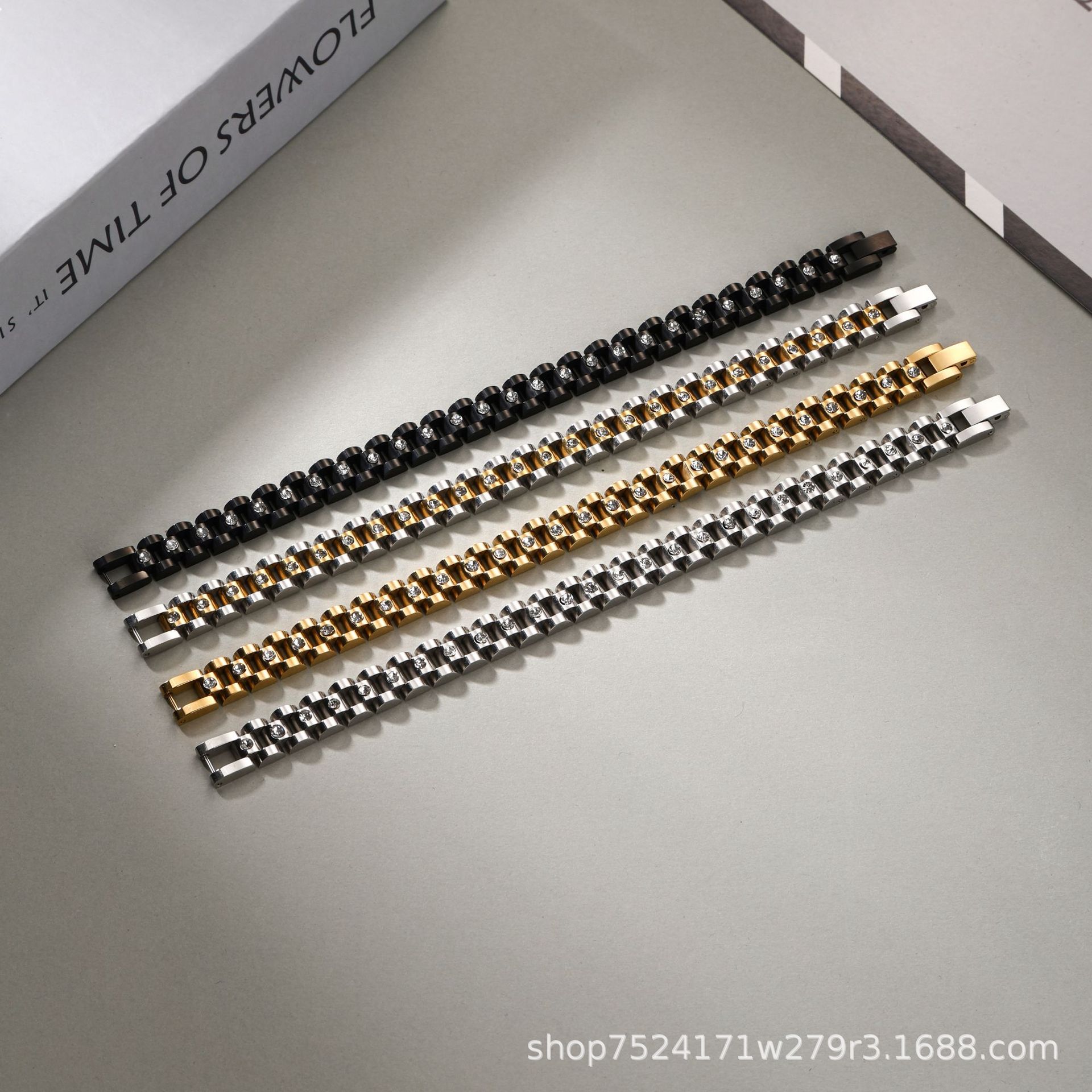 Cross-border Europe and the United States INS style fashion high-end sense bracelet women's 18K gold-plated titanium steel inlaid white rhinestone watch bracelet