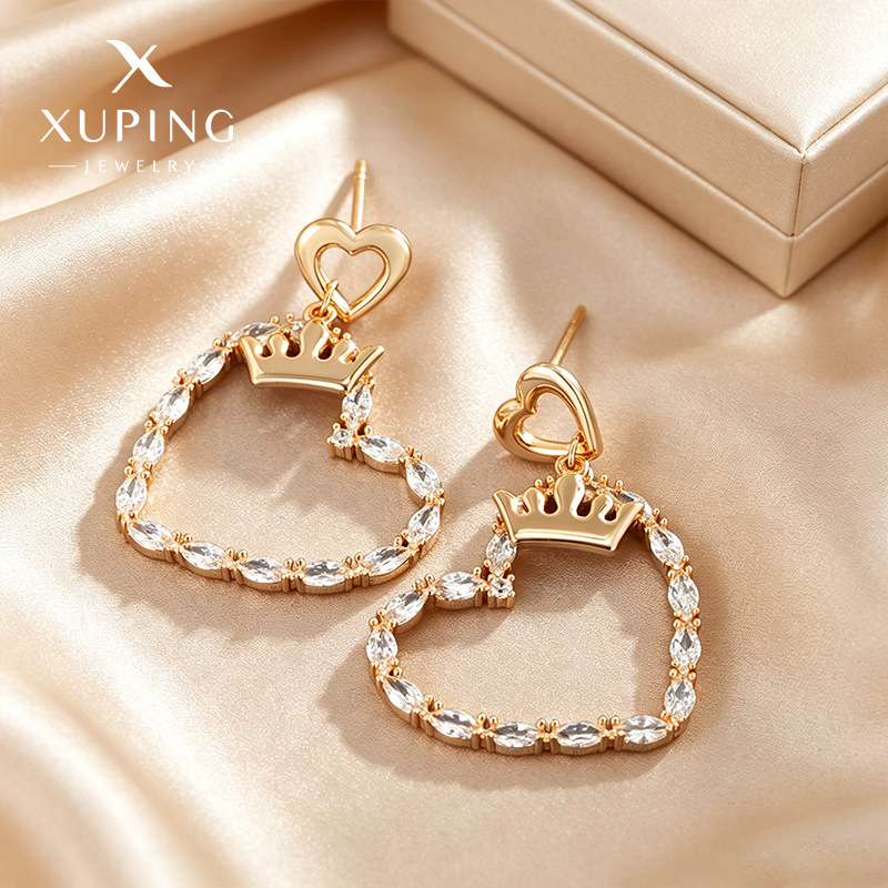Xuping joyería corona amor pernos de estilo de estilo de estilo de diseño ligero de lujo personalidad temperamento de moda pendientes de auriculares para mujeres verano