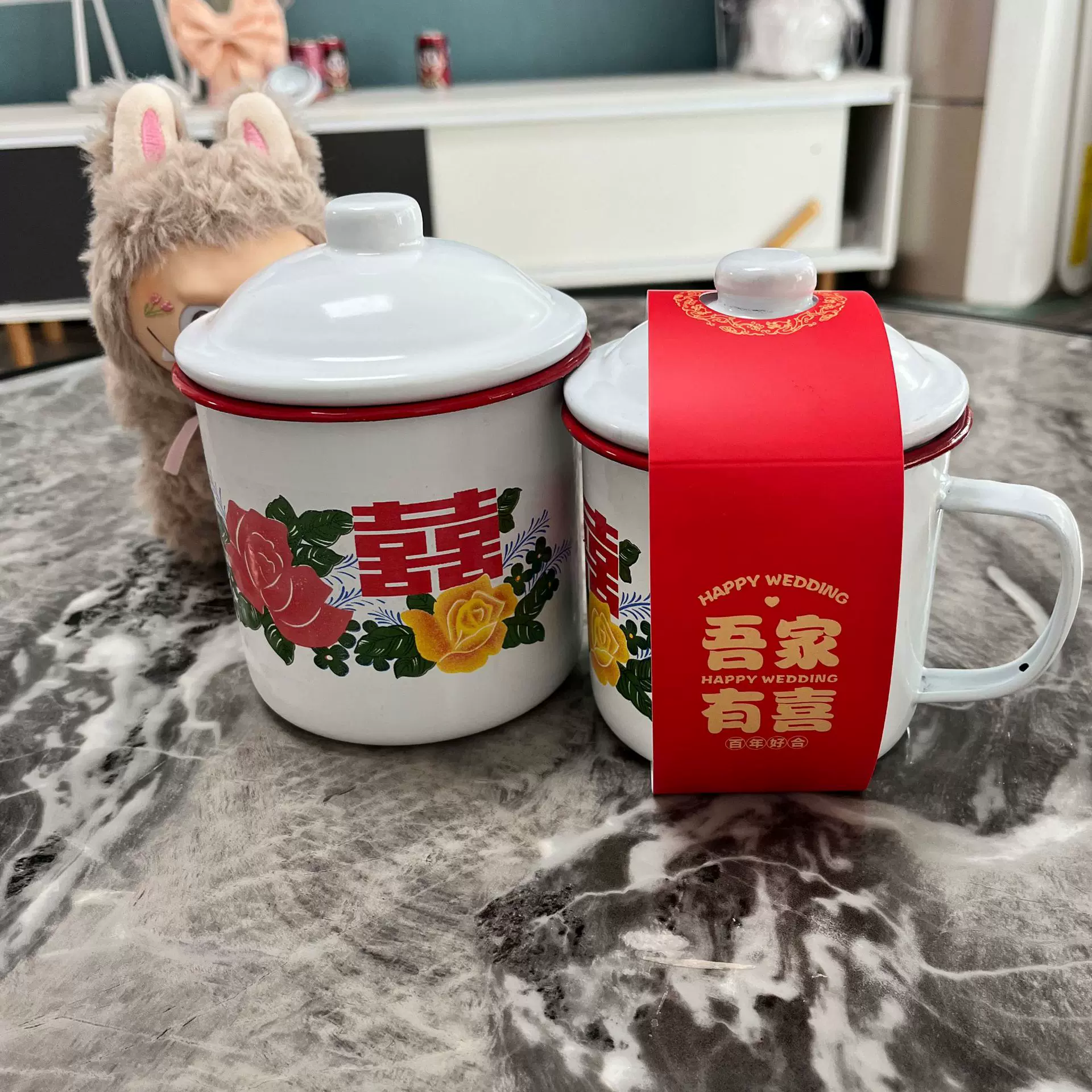 老式搪瓷红色边喜糖礼品盒花卉搪瓷杯红双喜带腰封搪瓷缸搪瓷茶杯
