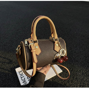 2026���p���LС��Ҹ�°�Ůʿ�μ��б������Ů��carry al