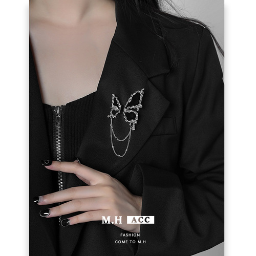 Original chain butterfly brooch wholesale niche design fashionable versatile temperament retro high-end chest flower accessories components