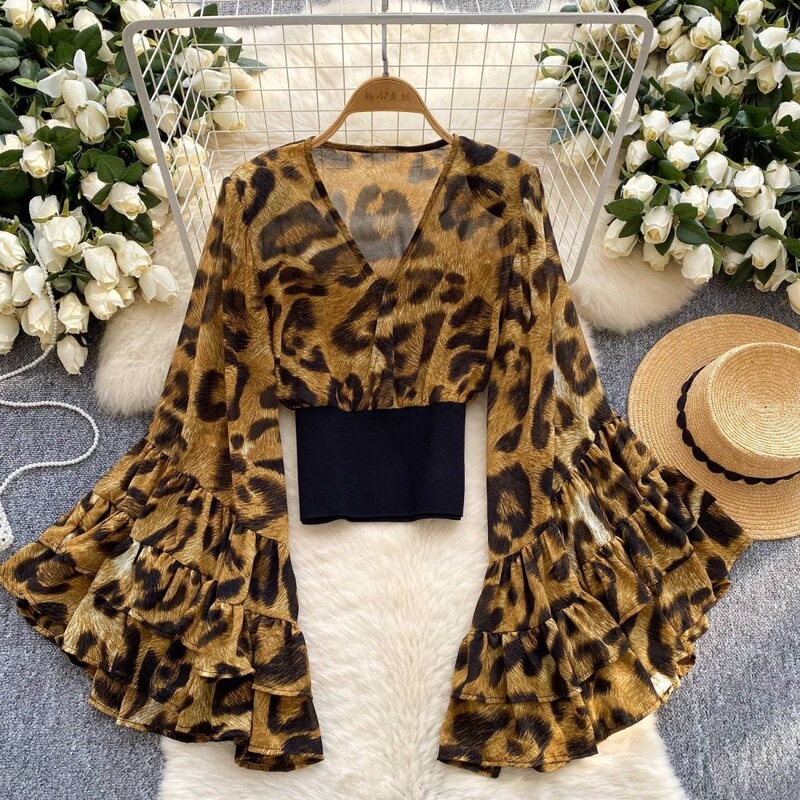 Trendy New Ins-Style Niche Design V-Neck Flared Sleeve Printed Blouse for Women, Waist-Cinching Versatile Chic Light Luxury Shirt