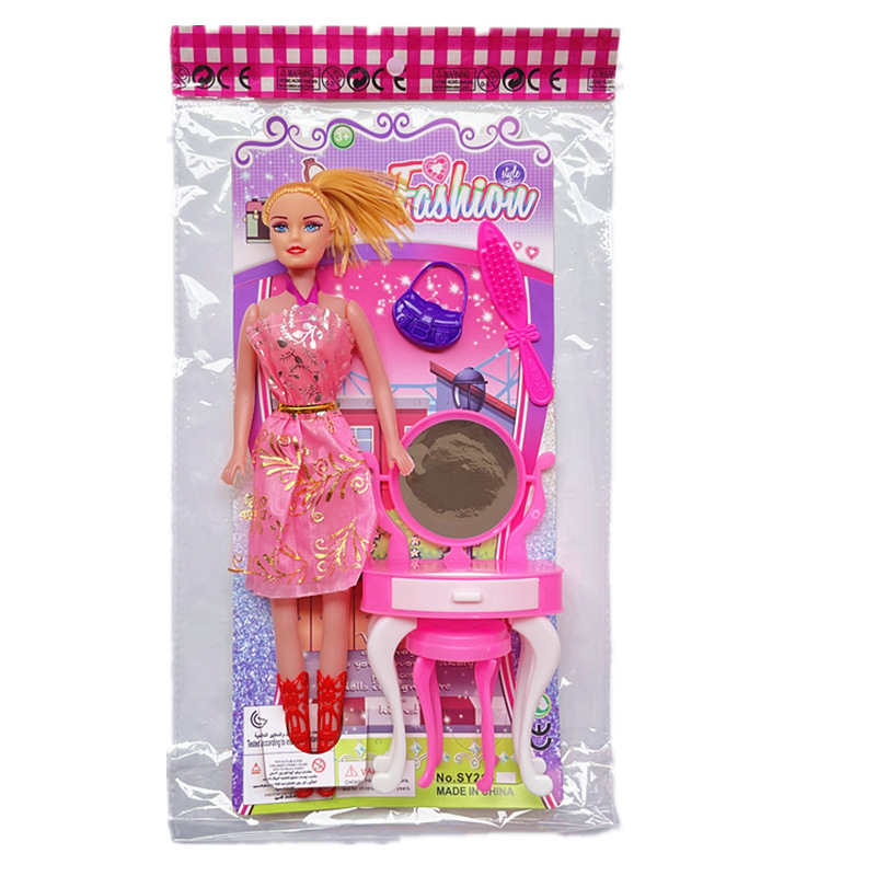 Venta al por mayor en bolsas tablero de tarjeta Yi Tian Barbie muñeca niña juguete tocador Mesa niños regalo puesto transfronterizo