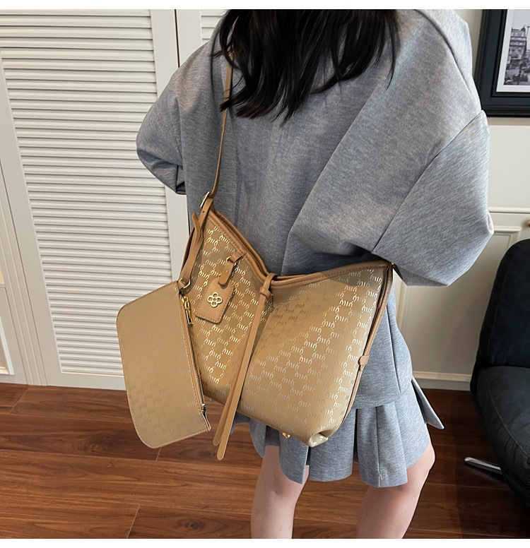 Large-capacity French Tote bag for women 2025 new style, elegant European and American fashionable women's bag, casual shopping and commuting bag undefined