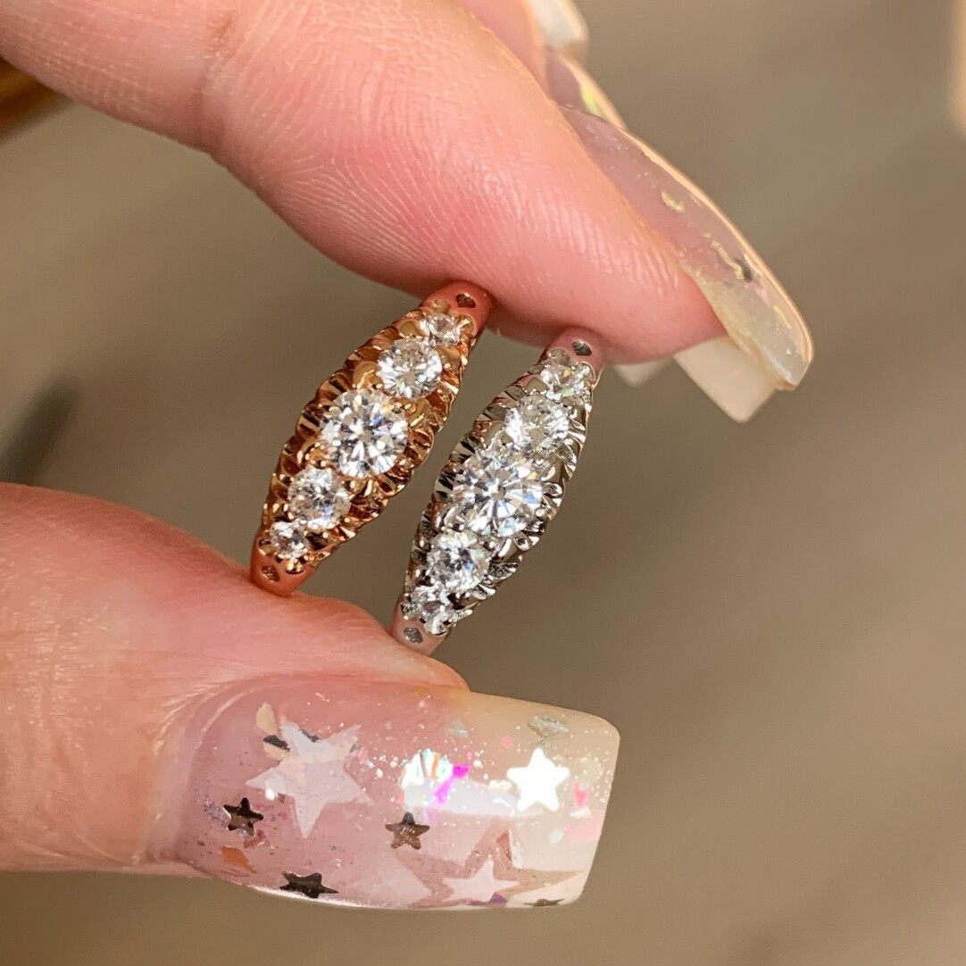 Popular on Xiaohongshu: High-end vintage five-stone ring with a three-dimensional design, fashionable and exquisite unique women's ring
