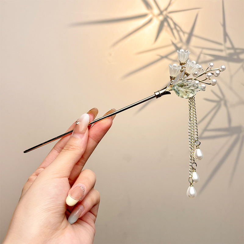 Nueva horquilla china 2025 nuevo estilo estilo antiguo horquilla mujer falda de cara de caballo de alta calidad estilo nacional horquilla de madera paso a paso horquilla tocado