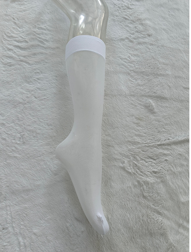 2024 medias de verano calcetines de tres huesos para mujer calcetines de tubo medio fino color carne negro tubo medio calcetines de tubo simple ventas directas de fábrica