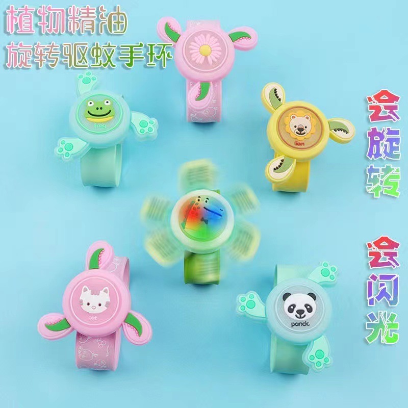Pulsera de giroscopio de dibujos animados Venta caliente de verano brillante Reloj giratorio de dibujos animados para niños puestos de mercado nocturno Plaza Venta caliente