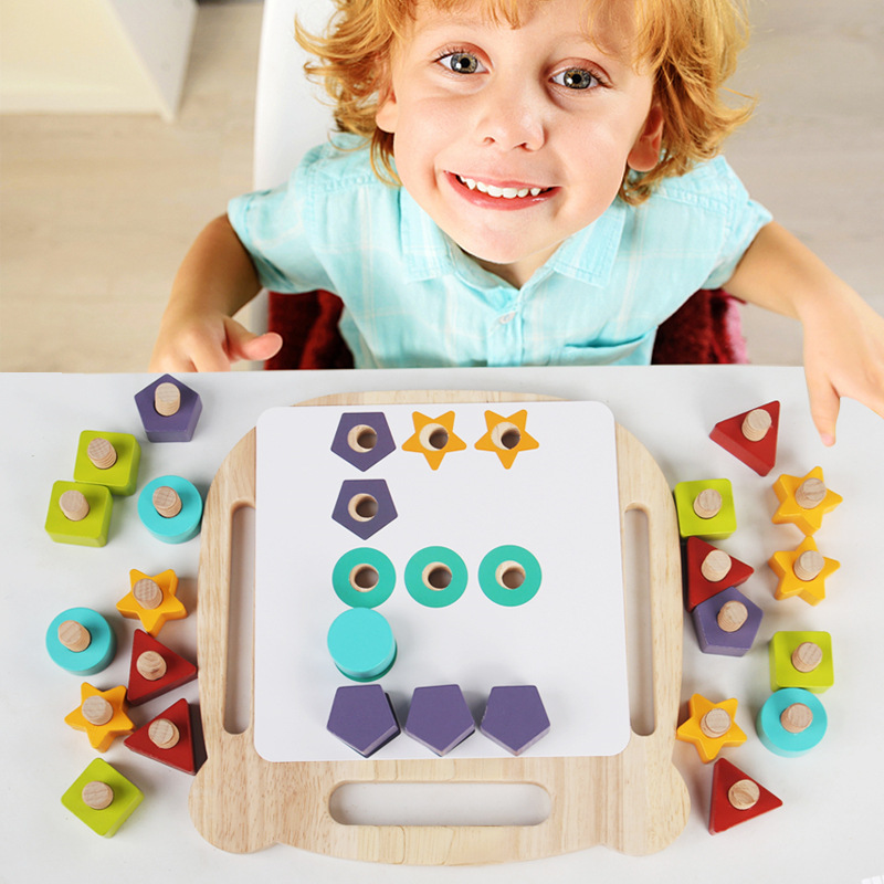 Juguete de tornillo de tornillo de oso educativo de madera para niños