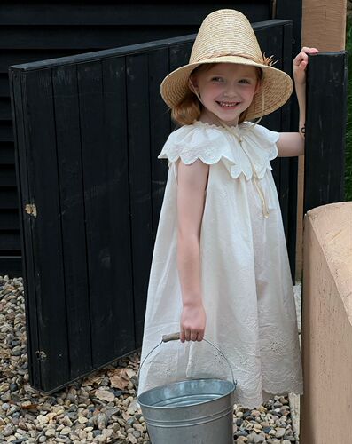 2024 new summer girls' lace collar sleeveless dress will be released after the new year, Korean children's embroidered vest dress