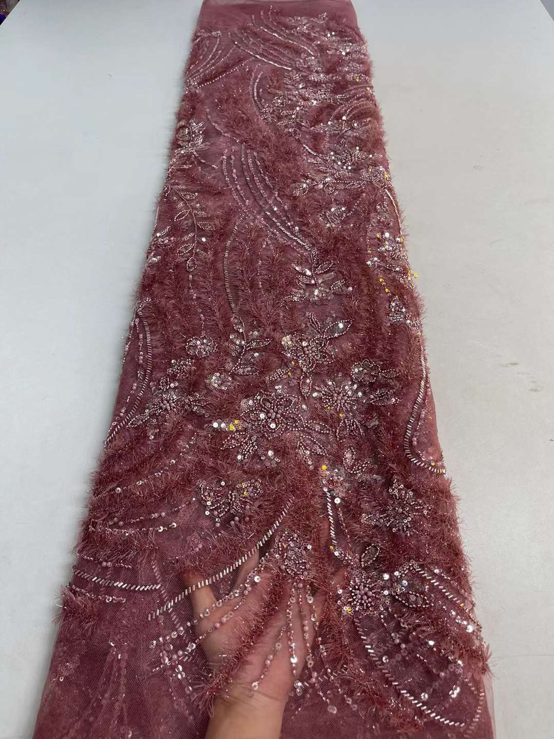 毛线金丝绒毛绣花布亮片网纱珠管绣婚纱礼服连衣裙装饰面料JX3031