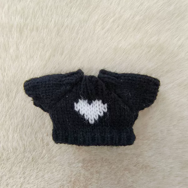 14 cm black white heart