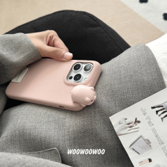少女ピンクのかわいい腹ばい豚はiPhone15promaxリンゴ16携帯ケース14皮質1312を適用している