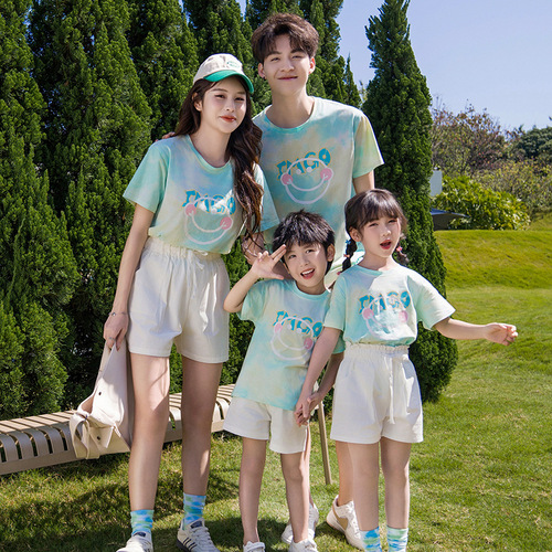 2024 Mother and Daughter/Mother and Son Matching Outfits Summer Casual Beach Wear Family of Three Summer Fashion T-Shirts