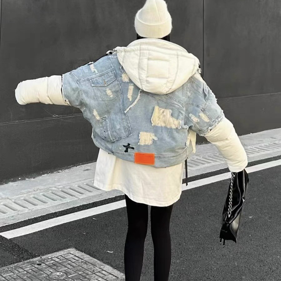 Dameskleding 2024 Winter Nieuw Modemerk Denim Splicing Warme jas Jas Dames Korte Capuchon Contrasterende Kleur Splicing Gepersonaliseerde Jas_voghion.com