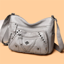 包包女2025新款时尚百搭软皮大容量单肩斜挎包中老年人妈妈腋下包