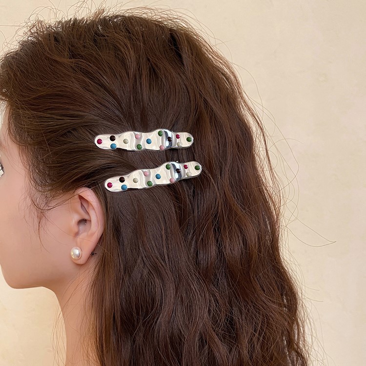 女性のためのカラフルなドットヘアピン 2025 新しいハイエンドサイドヘア前髪クリップワンラインカモノハシクリップヘアピン帽子夏|undefined