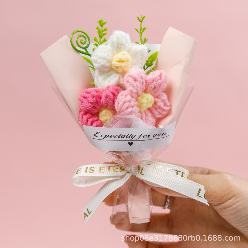 完成したミニウールフラワーは、新鮮でかわいい小さな花束をシミュレートし、誕生日のギフトとしてガールフレンドに贈り、卸売で記念品として贈ることができます。|undefined