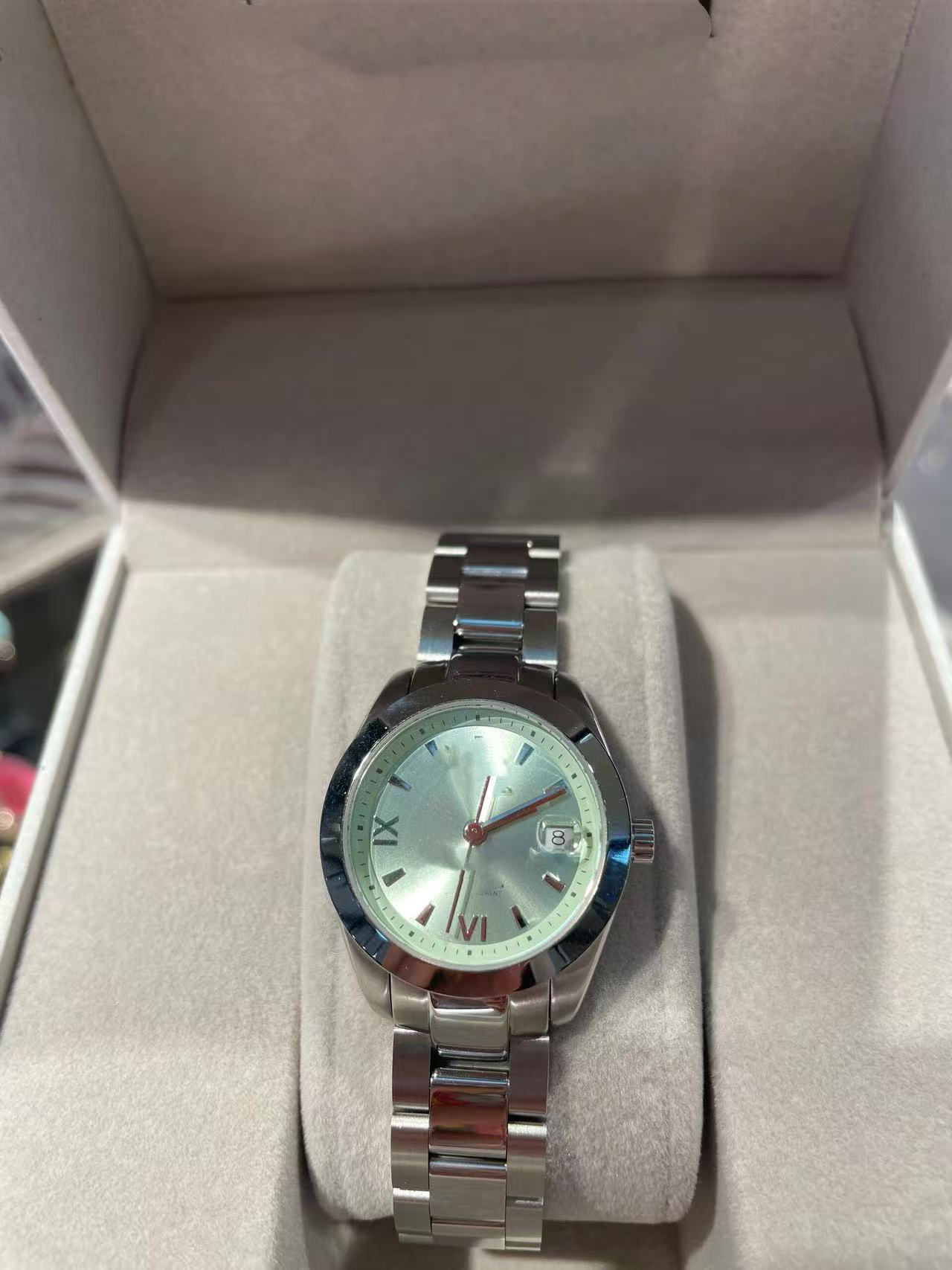 26vva+ counter gift box