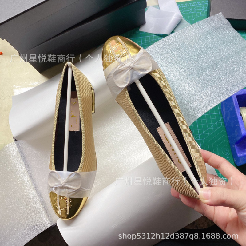 ハイヒールのシリーズのメリヤスのバレエの靴の2025年の早春の金の蝶結びの浅い口の刺繍の丸い頭の平底のファッションの女性の靴|undefined
